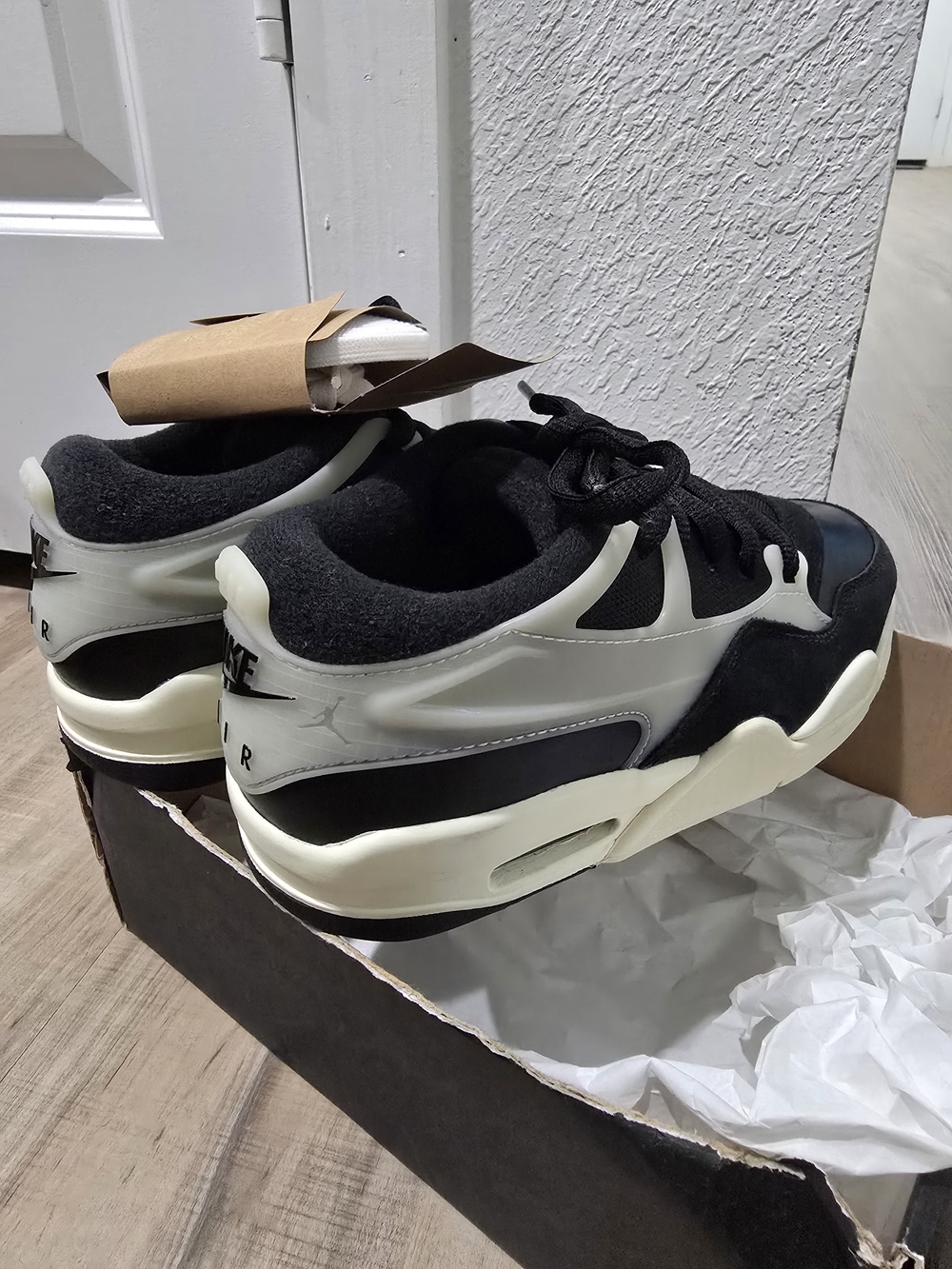 Kid's Nike Air Jordan 4 RM   Black and Cream Air Runner Sneakers 5Y, 7W